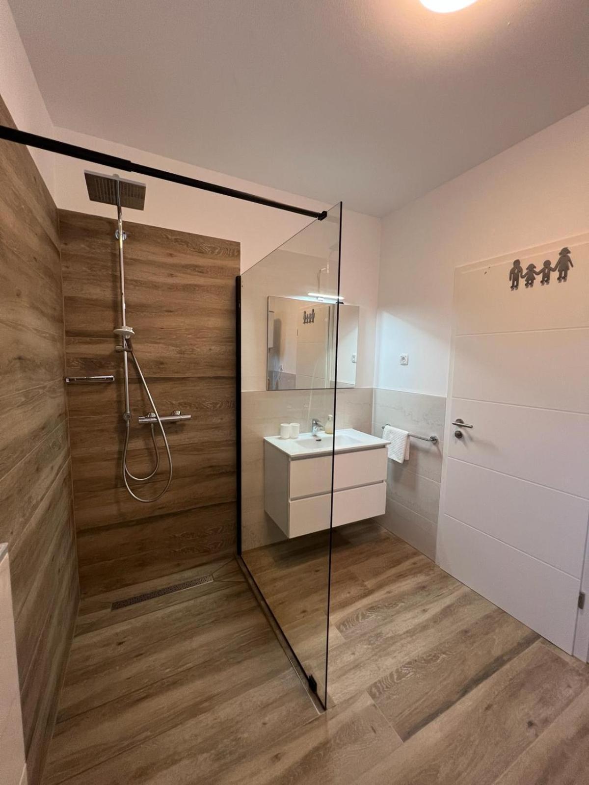 Apartments Mamma Mia Orebic Ngoại thất bức ảnh